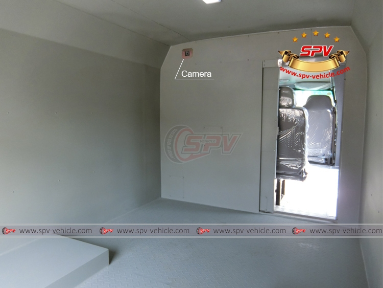 Armored Truck ISUZU - Single Door Inside -1